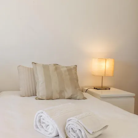 Apartment Carmona A T2 - By Smarthomes *