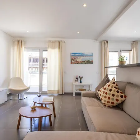 Appartement Carmona A T2 - By Smarthomes *