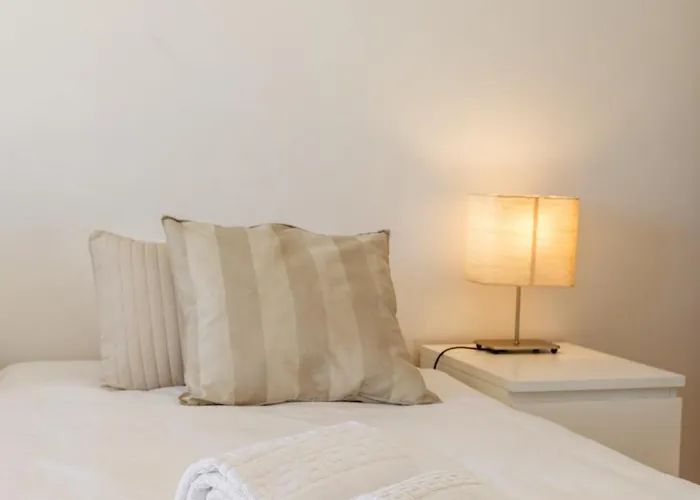 Apartman Carmona A T2 - By Smarthomes *