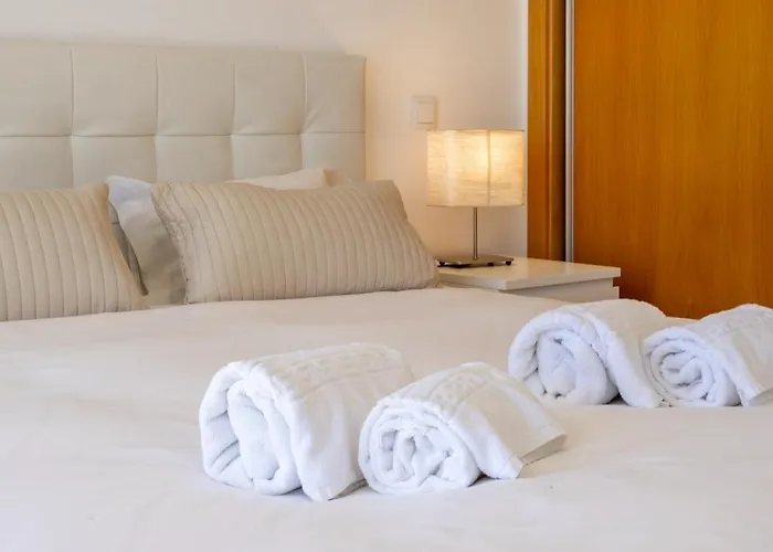 Carmona A T2 - By Smarthomes Apartman *